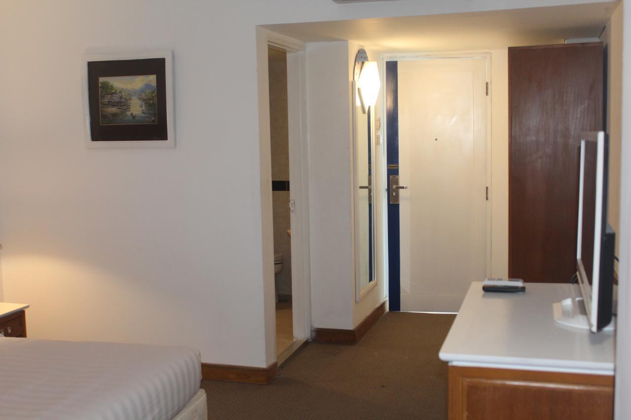 Arnava Hotel Senen Джакарта Экстерьер фото