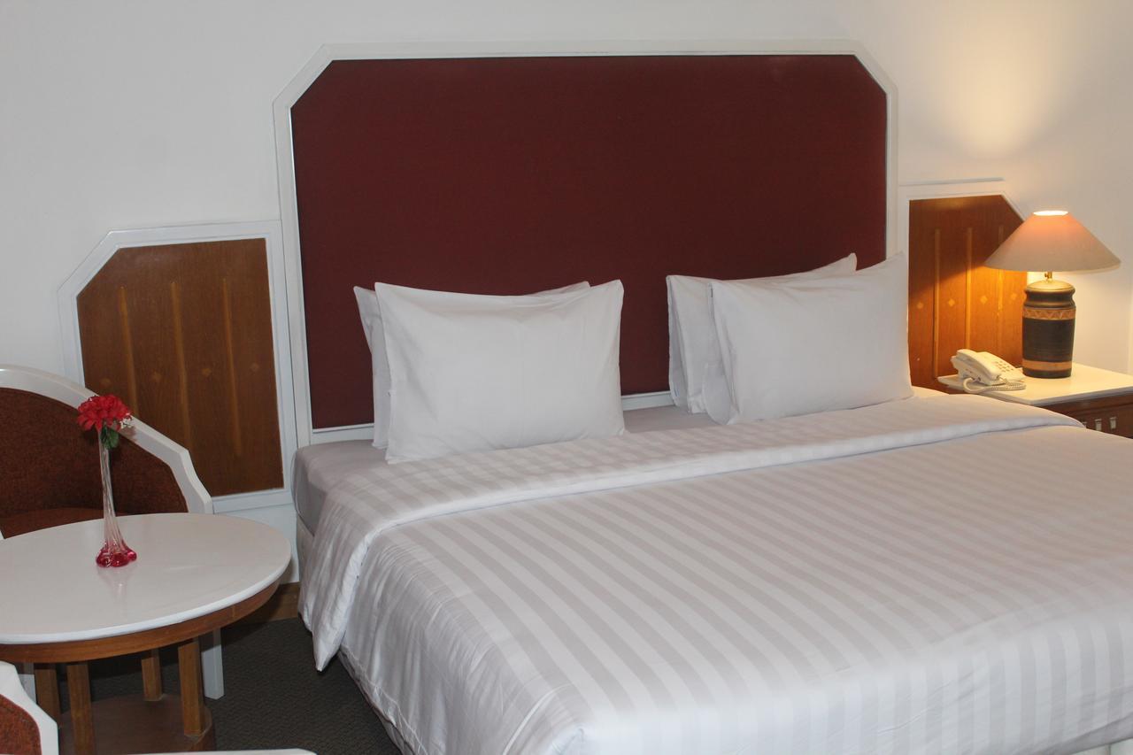 Arnava Hotel Senen Джакарта Экстерьер фото