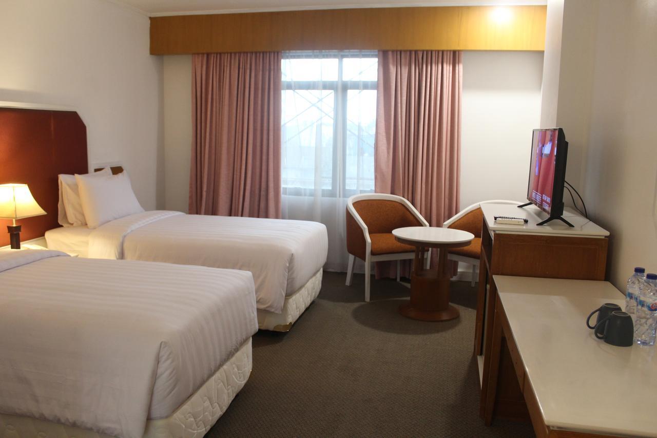 Arnava Hotel Senen Джакарта Экстерьер фото