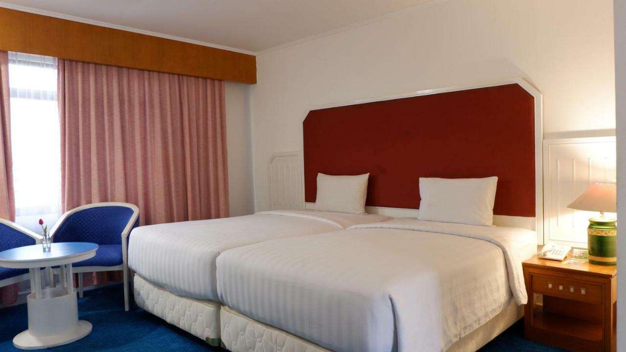 Arnava Hotel Senen Джакарта Экстерьер фото