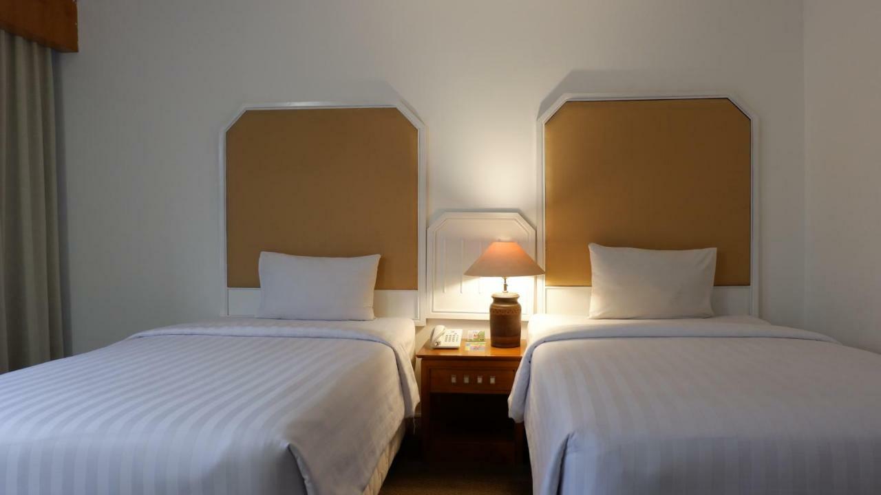 Arnava Hotel Senen Джакарта Экстерьер фото