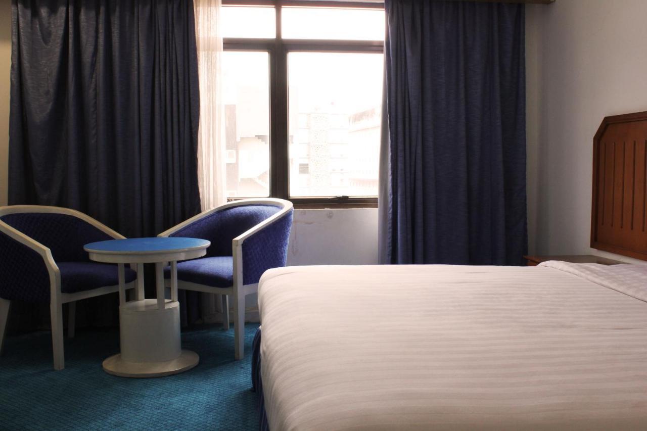 Arnava Hotel Senen Джакарта Экстерьер фото