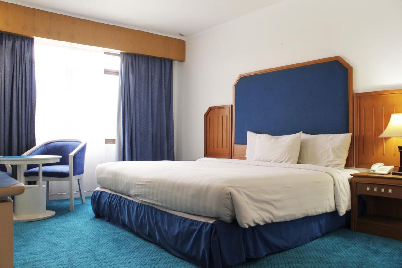 Arnava Hotel Senen Джакарта Экстерьер фото