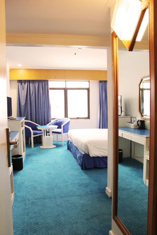Arnava Hotel Senen Джакарта Экстерьер фото
