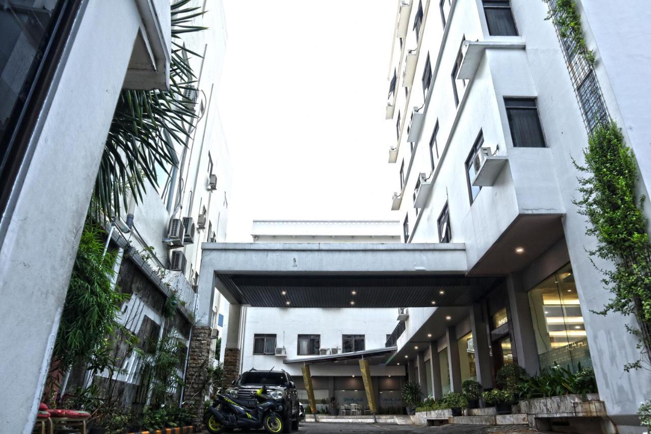 Arnava Hotel Senen Джакарта Экстерьер фото